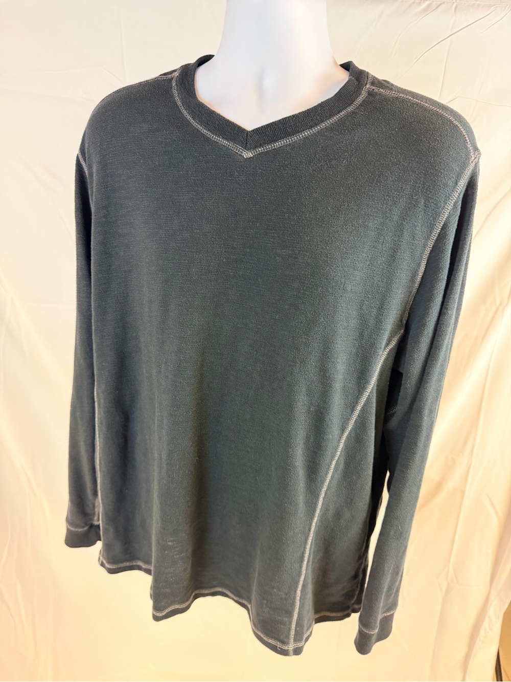 Salute by Levelwear Men's Charcoal Long-Sleeve V-Neck Sweater